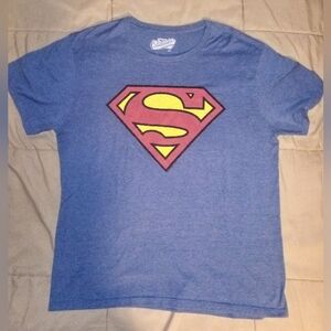 Blue Superman Short Sleeve T-Shirt XL LIKE NEW Old Navy Vintage Collectabilitees